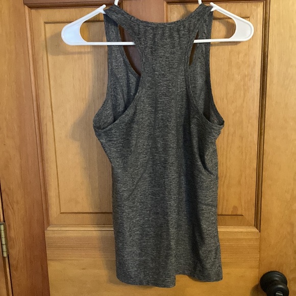 5️⃣ for 2️⃣5️⃣ | Reebok | Active Tank Top | XS - Picture 3 of 6